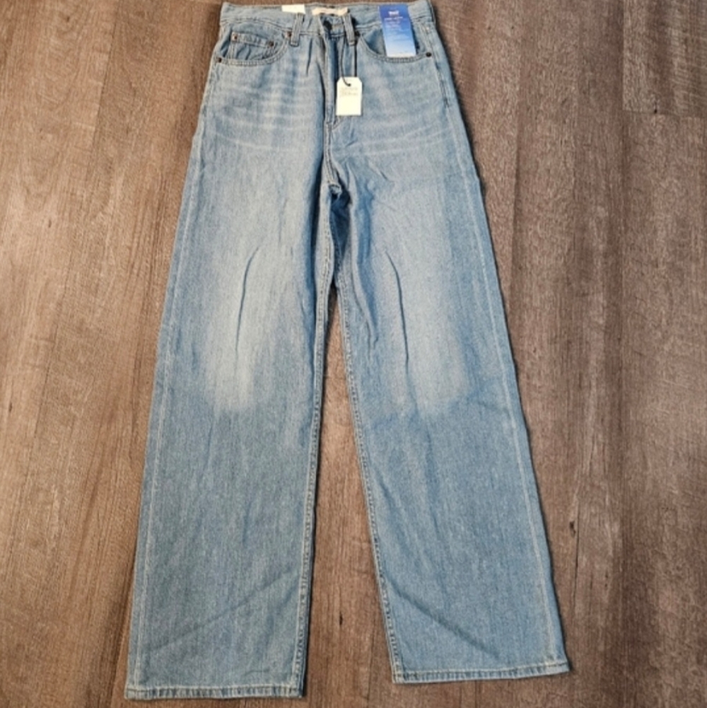 Levi's NEW Premium High Loose Flare Jeans in Take Notes Med Wash Size 27…